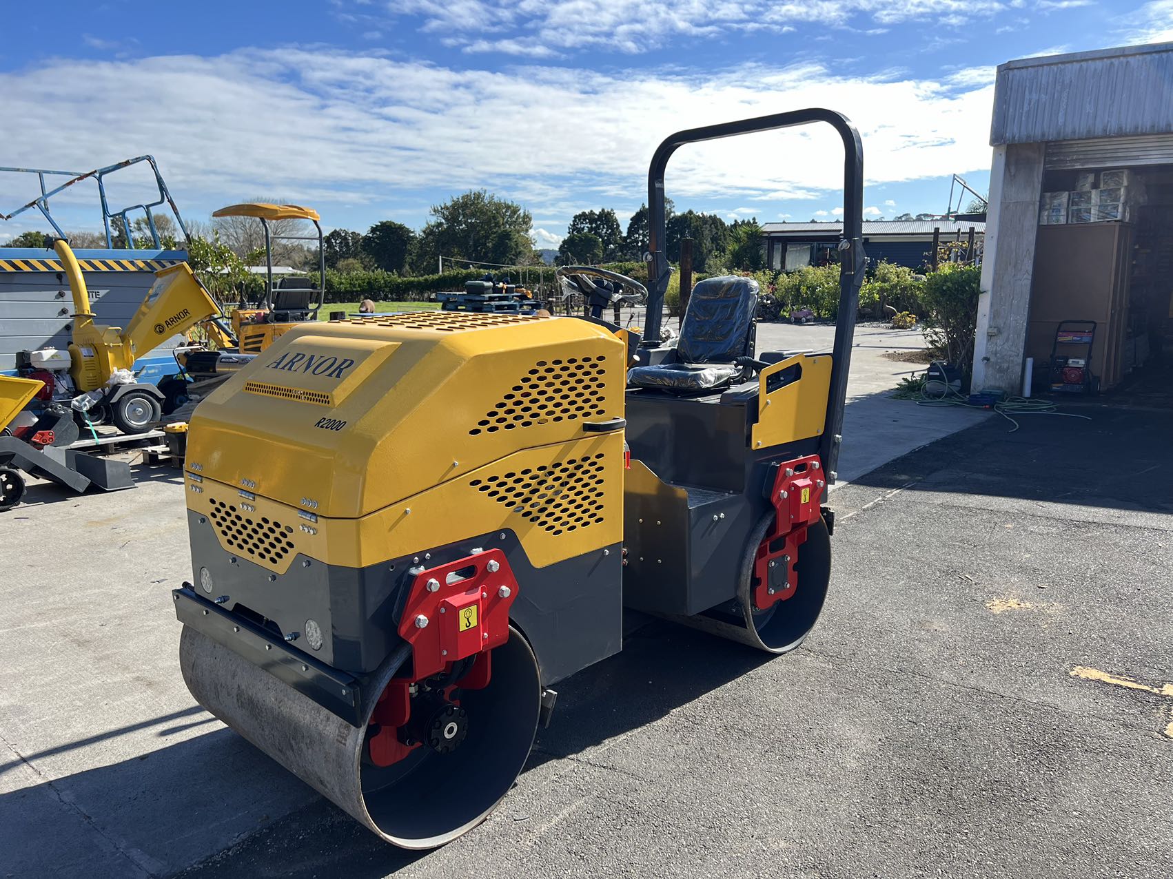 R2000,With Changchai 3 cylinder diesel engine ZN390B/39HP, electrice s ...